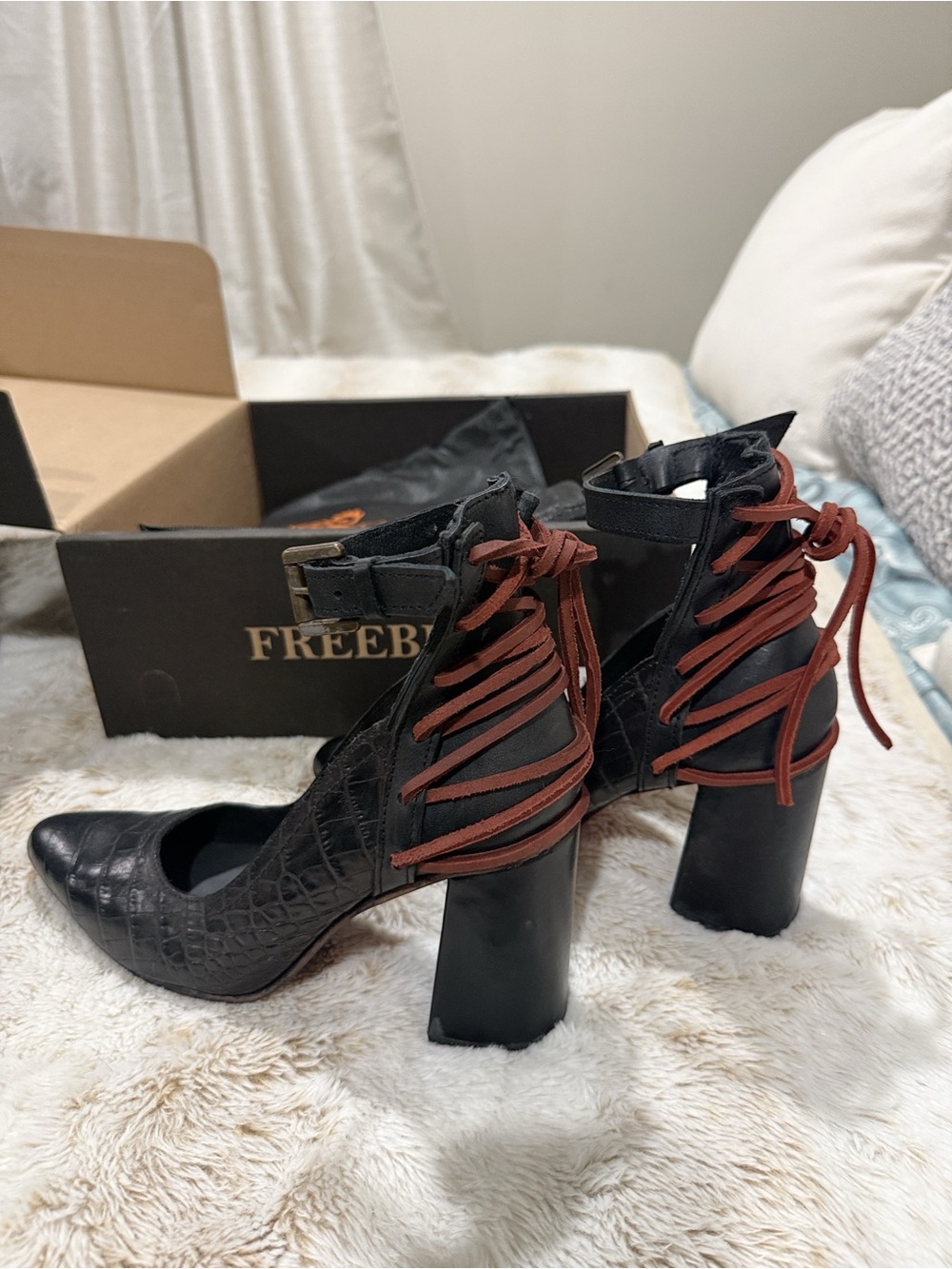 Freebird by Steven Jillian Black Chocolate Leather Heels Size 8 NIB + Dust Bag - Picture 3 of 5